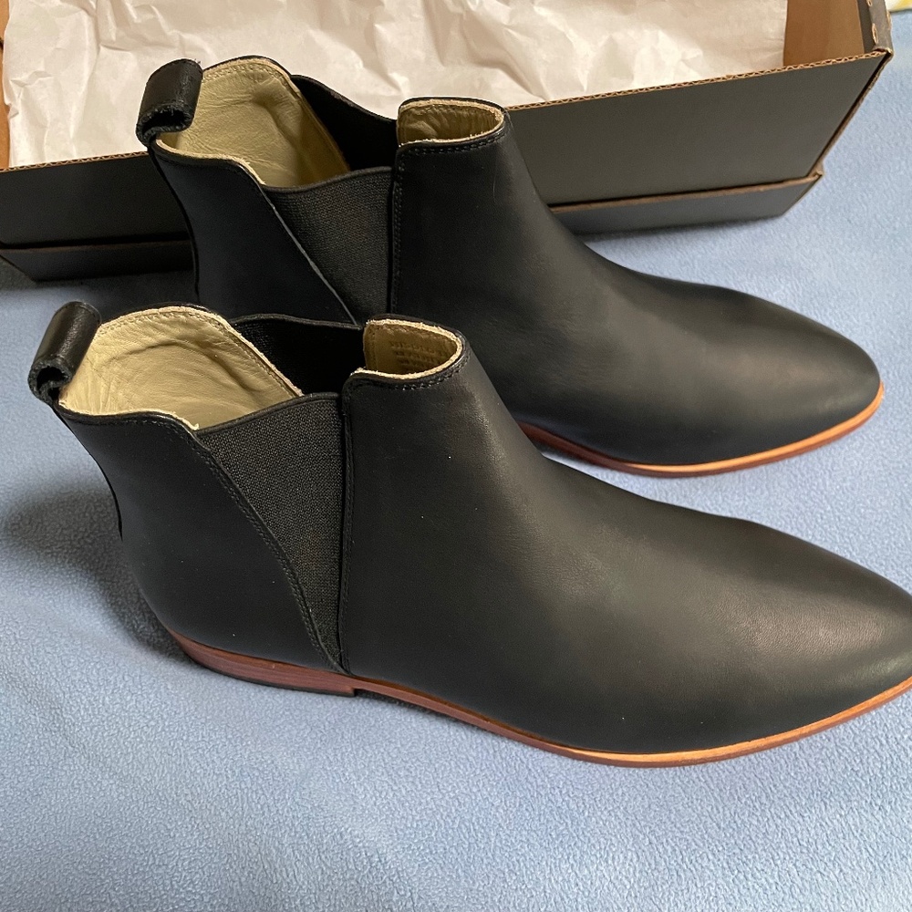 Nisolo Black Leather Chelsea Booties with Brown Trim